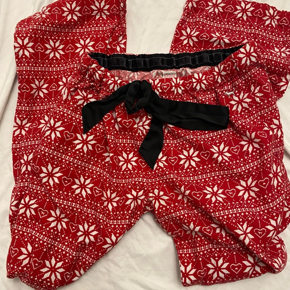 🎄 PINK Holiday Print Pajama Pants 🎄